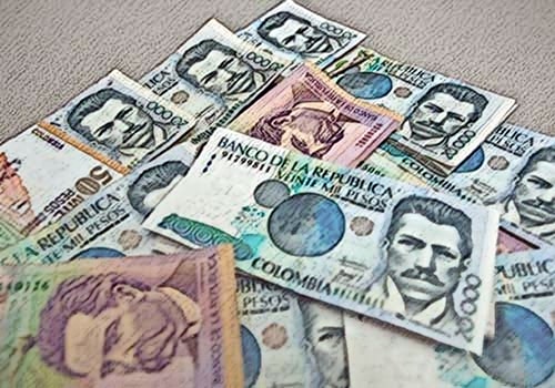 ¿El salario mínimo se convierte en un obstáculo para generar empleos formales en Colombia?