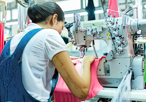 Gobierno establece arancel del 40 % a importación de confecciones